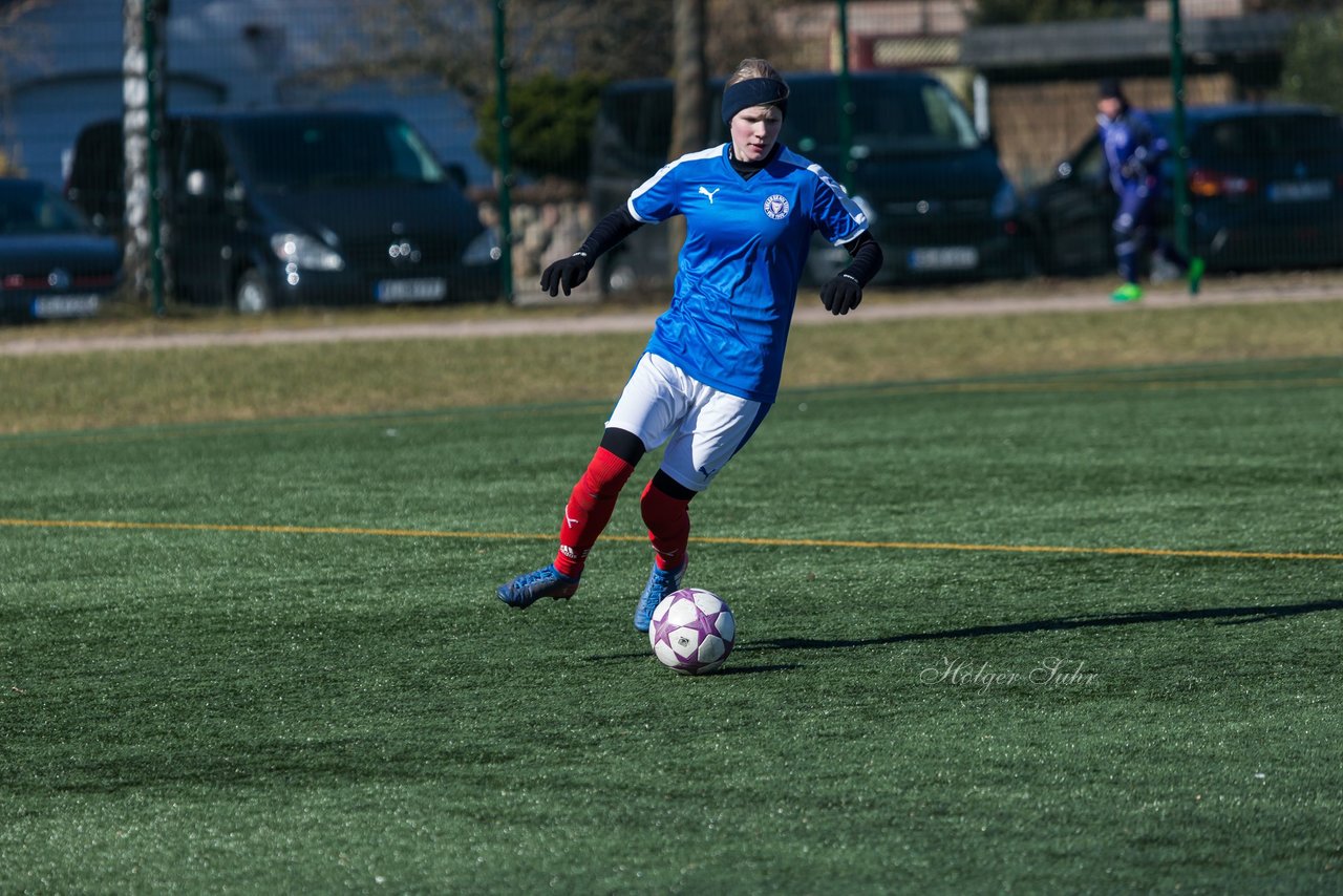 Bild 428 - B-Juniorinnen Halbfinale SVHU - Holstein Kiel : Ergebnis: 3:0